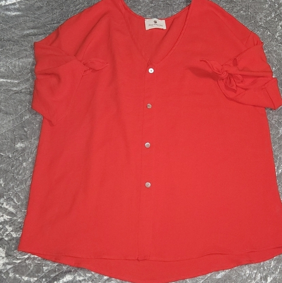Betsy's Boutique Shop Red Short Sleeve with Bows Button Down V- Neck Top. - Picture 2 of 9